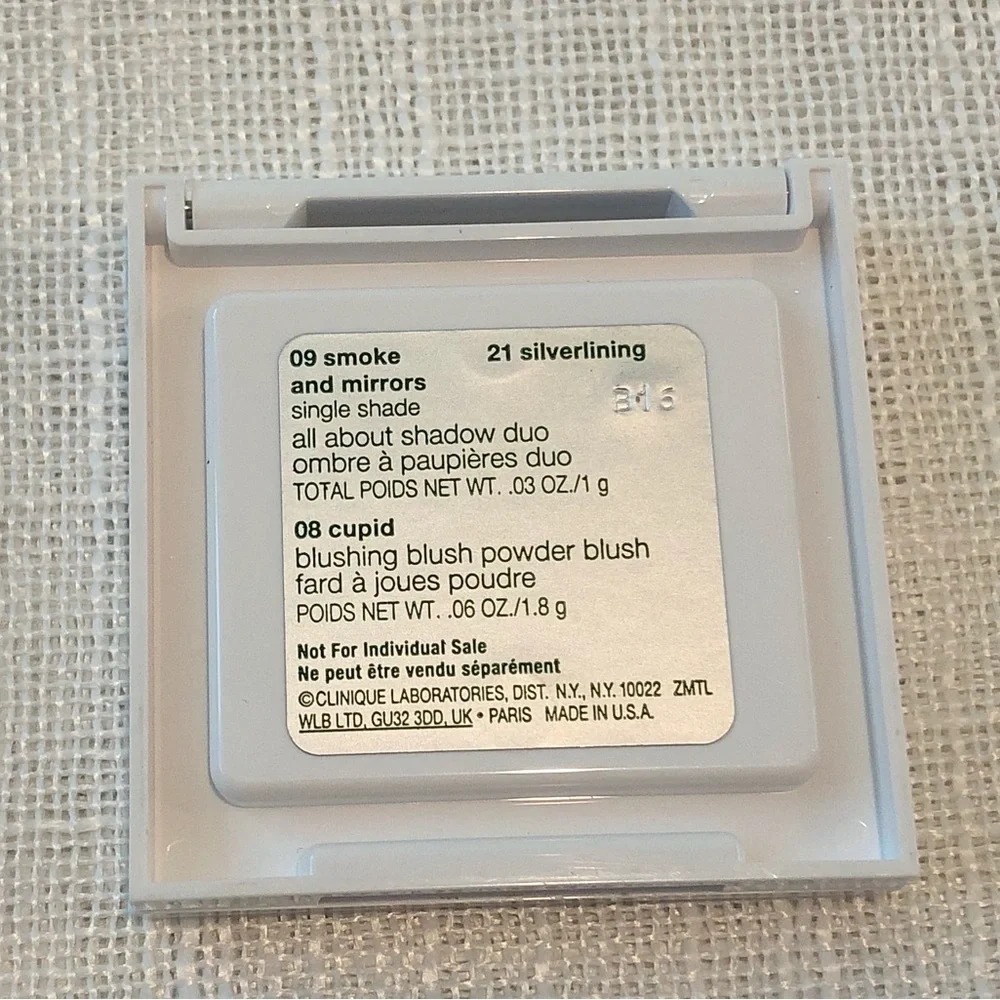 Clinique eyeshadow and blush compact - Picture 4 of 5
